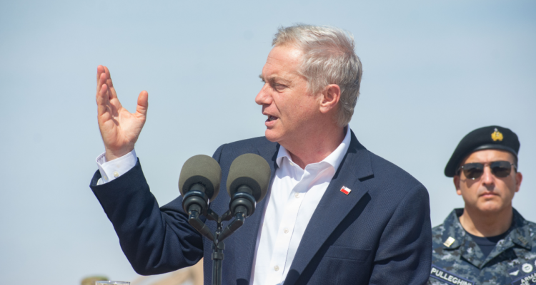 kast-y-retiro-de-decretos-ambientales-ayer-vimos-el-efecto-positivo-de-una-maquina-excavadora-750x400