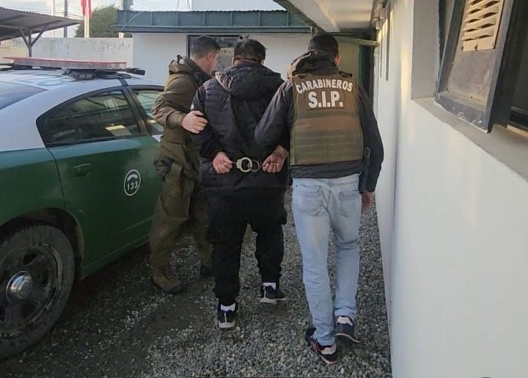 E452D601-DBC7-4E5F-8C18-B9FCC0C956CD